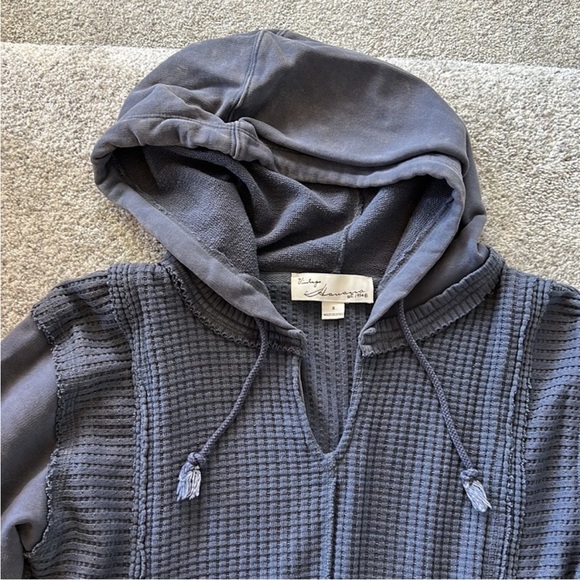 Vintage Havana Relaxed Fit Hoodie - Picture 5 of 9